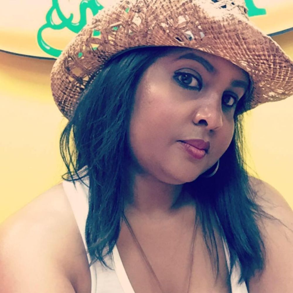 Meet your Posher, Davida